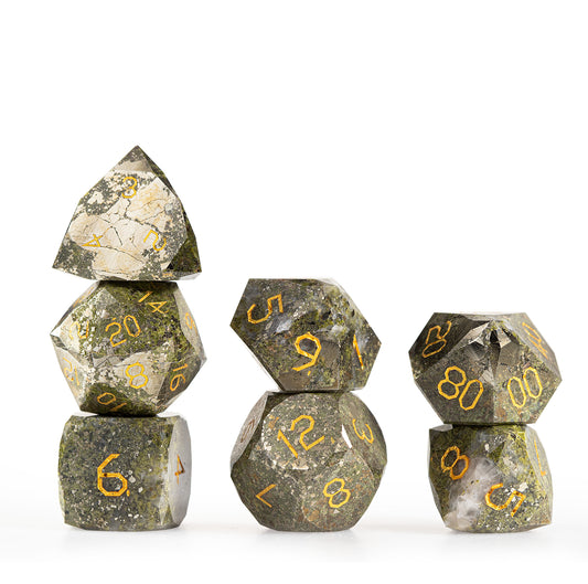 Green Goldstone Diamond-Cut 7-Piece Dice Set