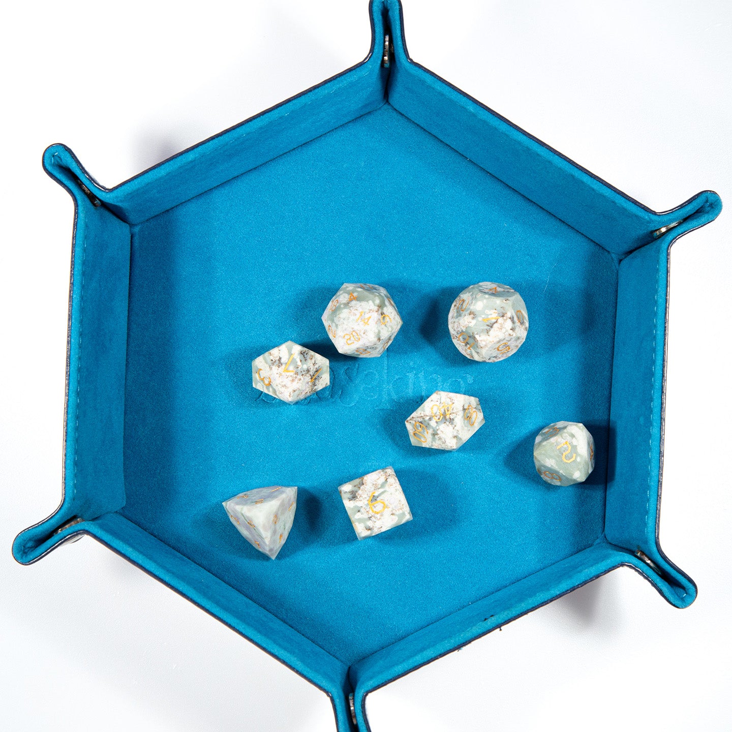 Plum Blossom Jade Diamond-Cut 7-Piece Dice Set